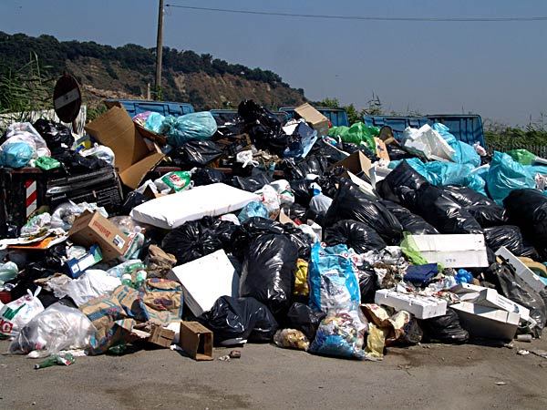 Caos rifiuti a Scicli. E Legambiente critica e suggerisce alcuni interventi urgenti