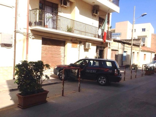 SCOGLITTI: AMBULANTE AGGREDISCE VIGILE URBANO