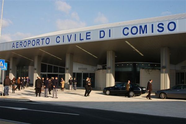Aeroporto di Comiso, Dipasquale: “Pronti alle barricate all’ARS per tutelare i fondi”