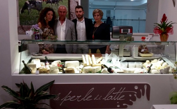 INAUGURATO A RAGUSA  IL  CASEIFICIO  “ LE PERLE DI LATTE”  DEL GIOVANE IMPRENDITORE RAGUSANO  ANGELO DIMARTINO
