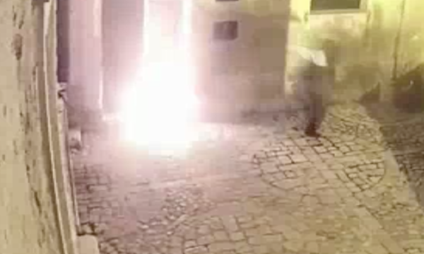 VIDEO – INCENDIO ALL’UFFICIO PROTOCOLLO COMUNE DI COMISO, DUE ARRESTI