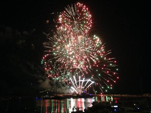 GRANDE SUCCESSO PER LA FESTA “ARRIVEDERCI ESTATE, CIAO” A MARINA DI RAGUSA. AL PORTO TURISTICO  DI MARINA DI RAGUSA