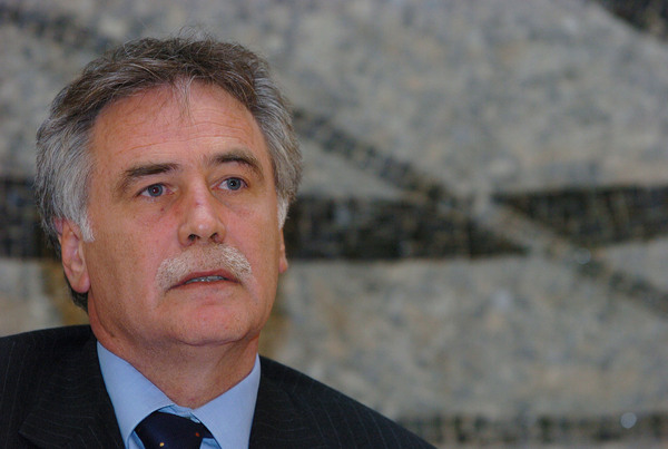 E’ MORTO L’ON. PEPPE DRAGO. ERA RICOVERATO ALL’OSPEDALE MAGGIORE DI MODICA. AVEVA 60 ANNI