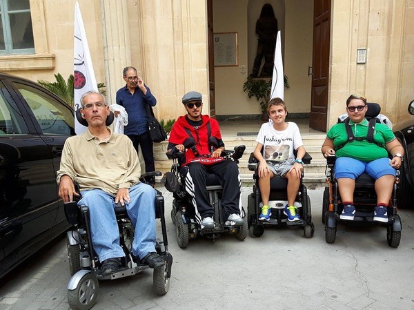 SIT-IN IN PREFETTURA