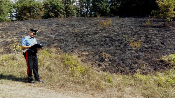 SIRACUSA. A FLORIDIA ARRESTATI DUE GIOVANI PER UN INCENDIO