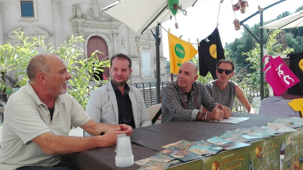 VIDEO – GIOCOLIERI , ARTISTI DI STRADA E CIRCO CONTEMPORANEO: GLI INGREDIENTI VINCENTI DI IBLA BUSKERS 2016