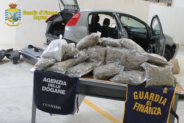 ARRESTATO UN SOGGETTO DIRETTO A MALTA CON 13 KG DI MARIJUANA