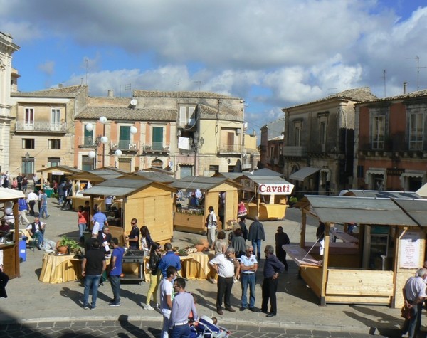CONFERENZA SU “LE ECCELLENZE SICILIANE DEI BORGHI PIU’ BELLI D’ITALIA A EATALY E LA CHIUSURA DELLA MOSTRA SU ANTONELLO DA MESSINA E FRANCESCO LAURANA”