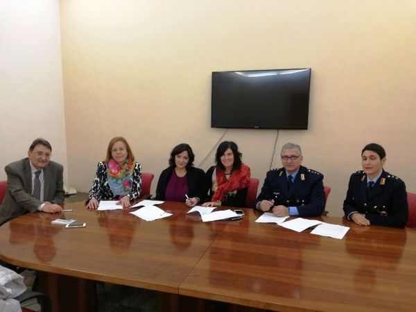 VIOLENZA SULLE DONNE. FIRMATO AL COMUNE DI MODICA UN PROTOCOLLO D’INTESA PER FRONTEGGIARE IL FENOMENO.