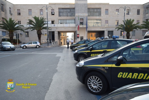 GUARDIA DI FINANZA: OPERAZIONE ANTIDROGA.