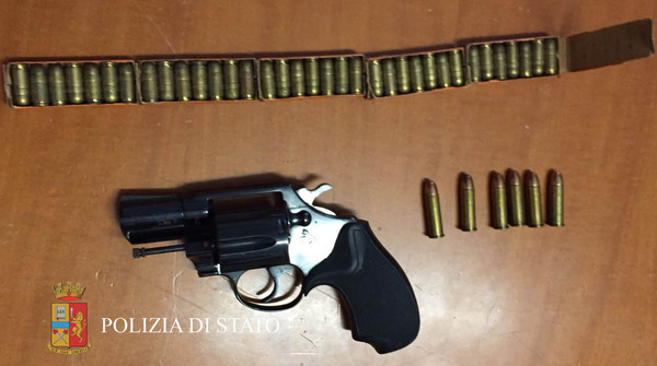 LA POLIZIA DI STATO HA ARRESTATO UNO DEI DESTINATARI ALBANESI DEL MANDATO DI CATTURA