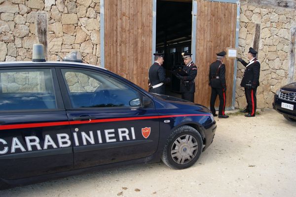 SIRACUSA: INDAGINE DEI CARABINIERI DI BELVEDERE SU RIFIUTI PERICOLOSI