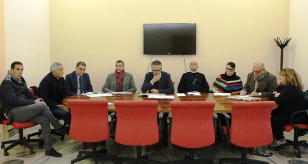 NATALE A MODICA, TANTE INIZIATIVE TRA ARTE, MUSICA, SPETTACOLI E LE NOTTI DELLE CANDELE