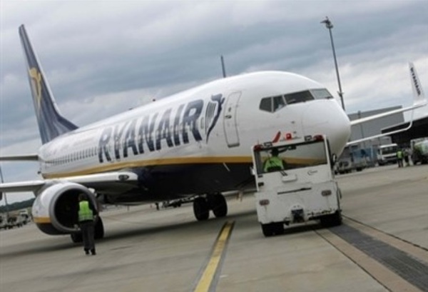 Volo Londra-Palermo: due tamponi rapidi negativi, risultati positivi al molecolare