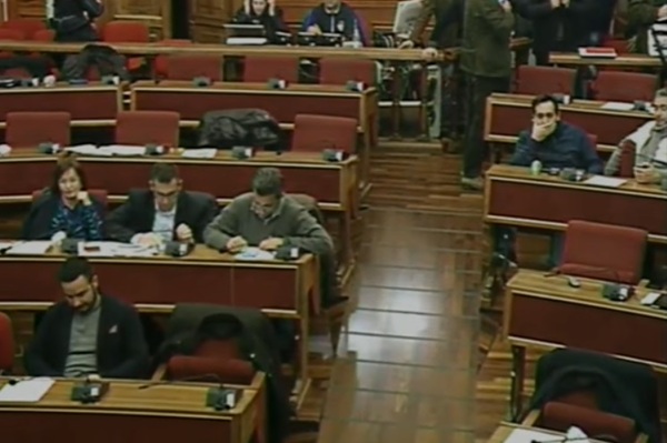 VARIAZIONI DI BILANCIO, PREGIUDIZIALE BOCCIATA DAI 5 STELLE TRA LE POLEMICHE IN AULA