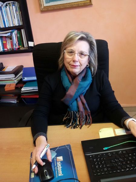 IL SINDACO E LA POLTRONA DI IBLEIDE