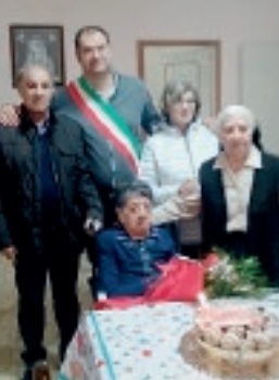 COMPIE 102 ANNI A ISPICA, FESTEGGIA IN MATTINATA MA MUORE NEL POMERIGGIO