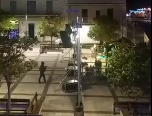 LO SPETTACOLO “FANTASMA” DI NATALE A MARINA DI RAGUSA: RECORD, ZERO SPETTATORI
