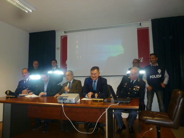 OPERAZIONE “RICAMBIO SICURO”: PROVENIVANO DA AUTOVETTURE RISULTATE RUBATE
