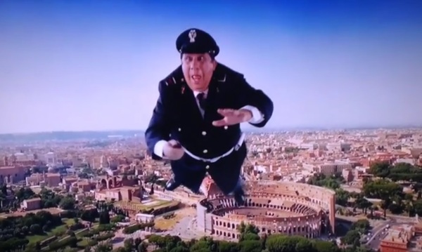 VIDEO – L’AGENTE CATARELLA DIVENTA COME SUPERMAN…. RITORNA IL COMMISSARIO MONTALBANO IN TV
