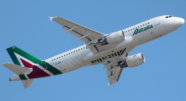 Volo Linate – Palermo: uccelli finiscono in un motore, aereo torna indietro