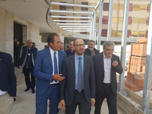 VISITA DEL SOTTOSEGRETARIO FARAONE ALLE STRUTTURE SANITARIE DI RAGUSA