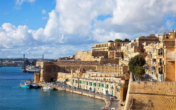 Settanta minorenni italiani bloccati a Malta: in 21 sono positivi sintomatici