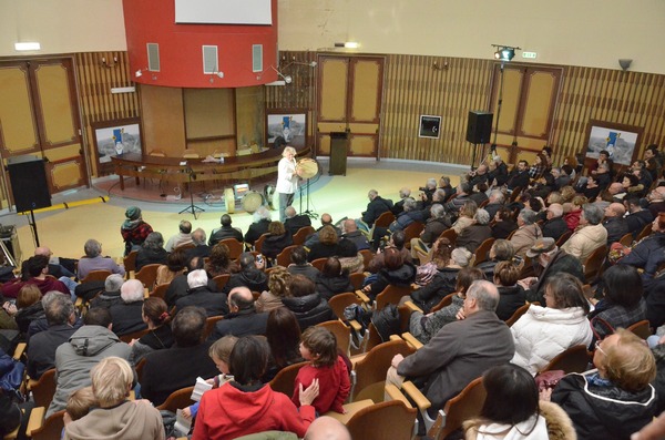 UN EMOZIONANTE ALFIO ANTICO HA APERTO LA TERZA EDIZIONE DELLA MANIFESTAZIONE “LIB(E)RI A RAGUSA”