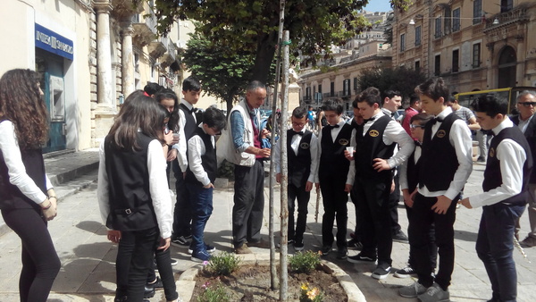 ANCHE MODICA CELEBRA LA GIORNATA DELLA TERRA