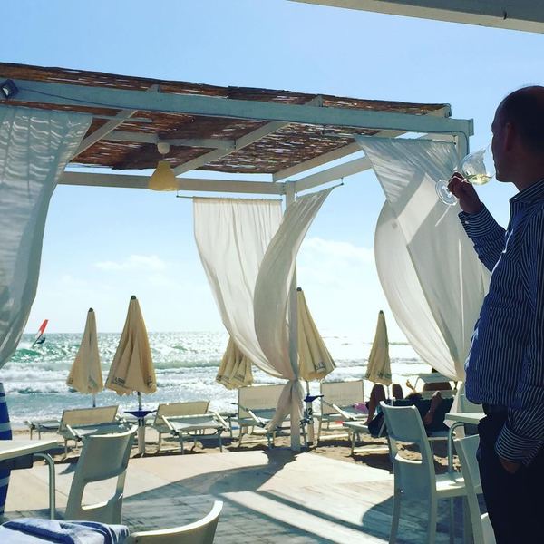 PASQUA A MARE. IL LIDO AZZURRO DON SERAFINO HA RIAPERTO PER LA NUOVA STAGIONE ESTIVA