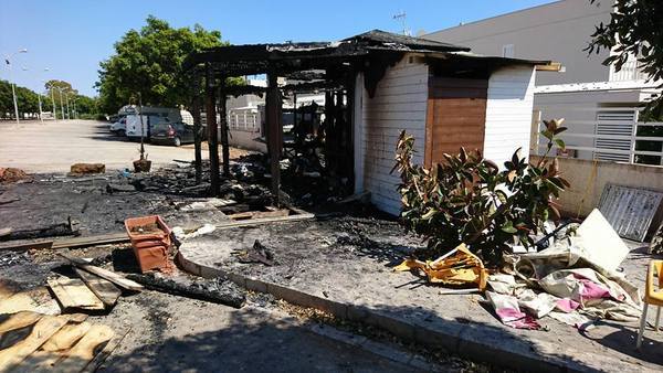 L’INCENDIO DEL CHIOSCO A MARINA