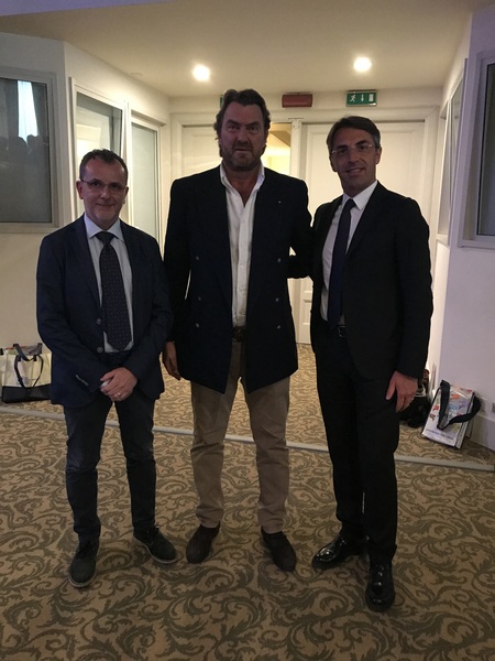 IL PRESIDENTE PROVINCIALE FEDERALBERGHI RAGUSA SARO DIBENNARDO CON IL VICE GIOVANNI OCCHIPINTI A RAPALLO