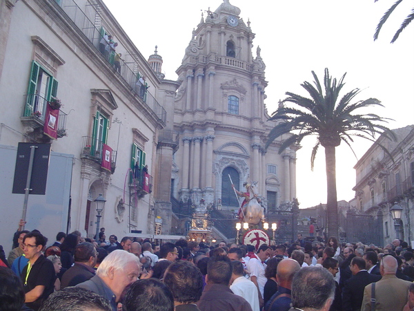 SOLENNI FESTEGGIAMENTI IN ONORE DI SAN GIORGIO MARTIRE