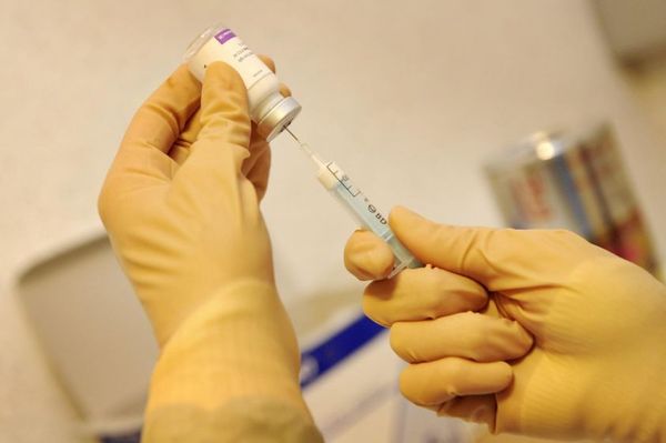 Covid: vaccini, già 53mila prenotati tra gli over 70. Ecco come fare