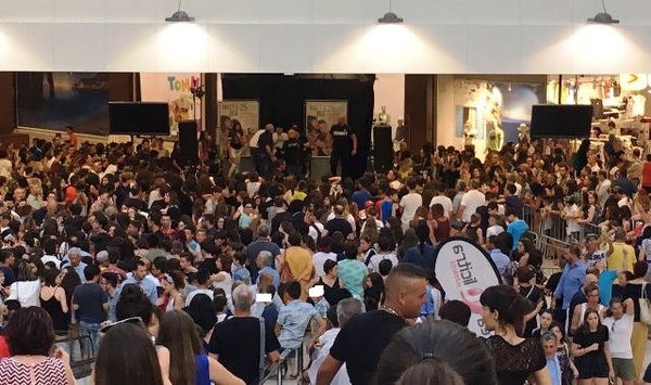 Centinaia di giovani hanno “occupato” la Fortezza. Matt & Bise li hanno richiamati con il loro libro