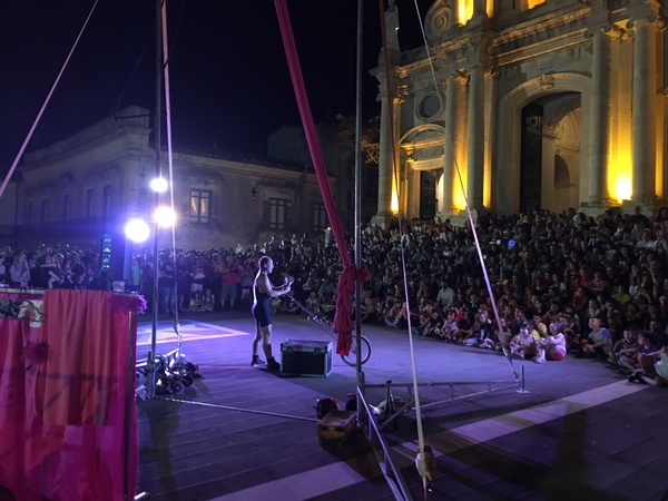 Torna il festival delle arti di strada a Monterosso Almo
