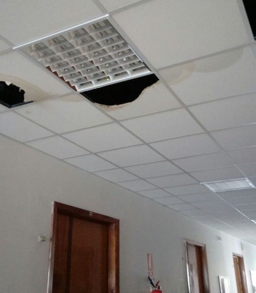 La Provincia (ormai ex) fa acqua da tutte le parti. Stamani allagamenti, blocco dell’elettricità e dipendenti in apprensione