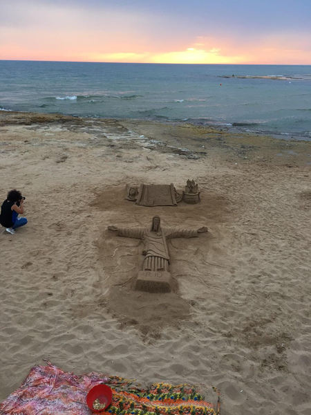 Il Cristo di Rio sulla spiaggia del Commissario Montalbano
