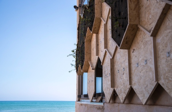 Pubblicato il bando del progetto di arte urbana promosso dal met di Marina di Ragusa e dedicato quest’anno al mondo delle api.
