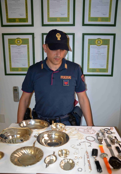 Comiso.Furti in abitazione: sequestro di materiale di sospetta provenienza furtiva