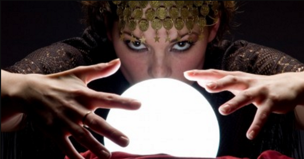 ELEZIONI COMUNALI:  La sfera magica di Ragusaoggi.it
