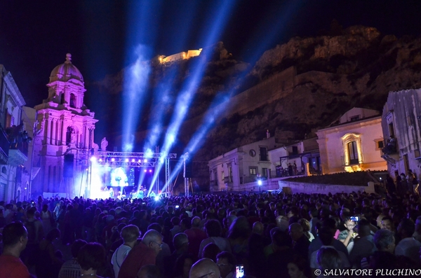 La musica etnica dei “Lautari” aprira’ la settima edizione del “Taranta sicily fest”
