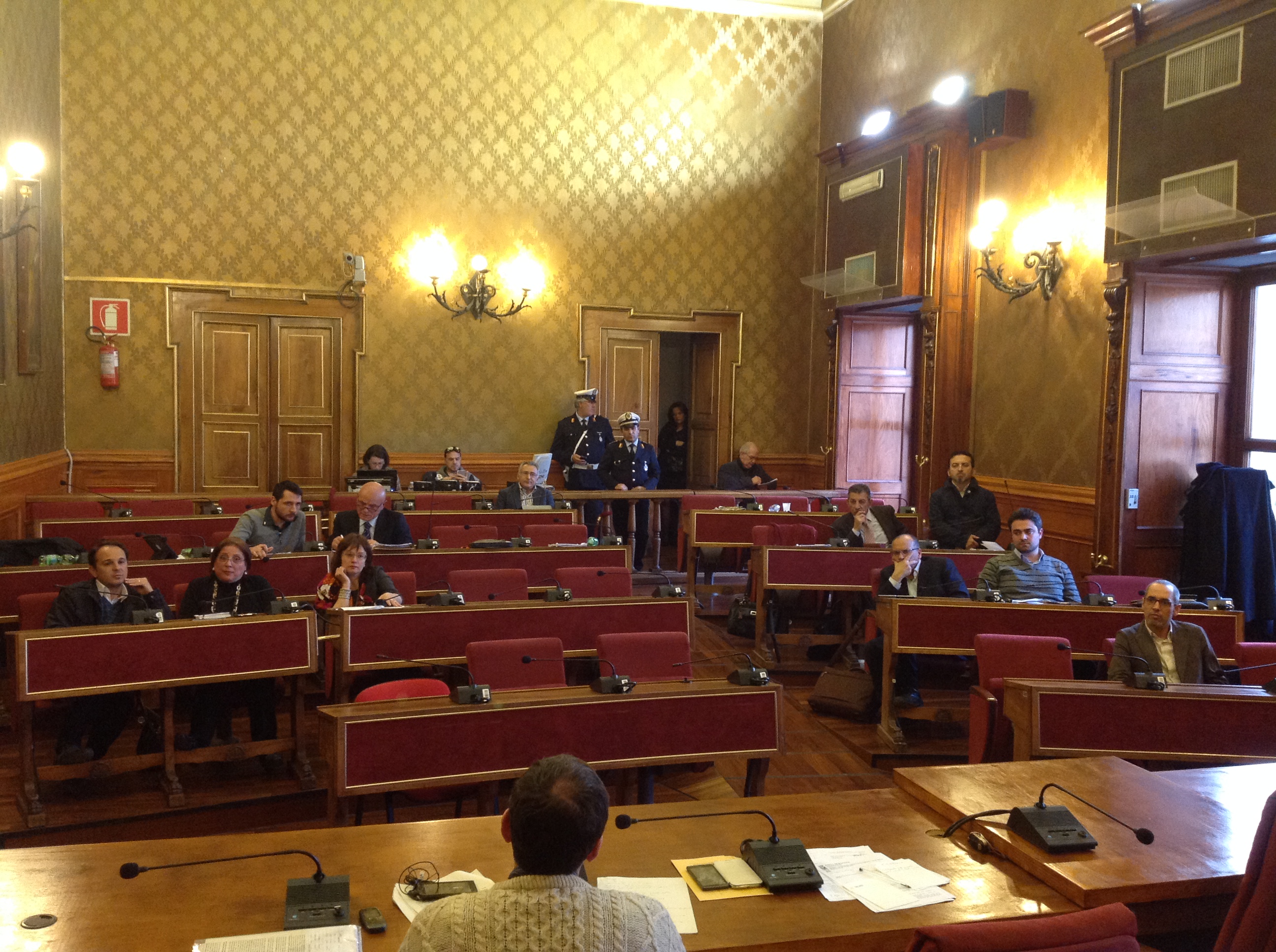 Revocare la seduta odierna del Consiglio comunale di Ragusa, la richiesta dei gruppi di minoranza
