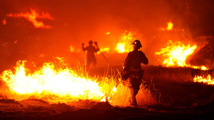Incendi in Sicilia da 5 anni senza convenzione vigili fuoco