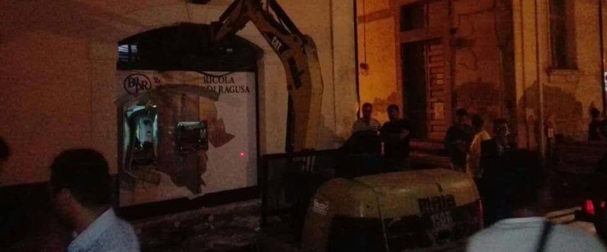 Assalto al bancomat di banca Agricola a Monterosso