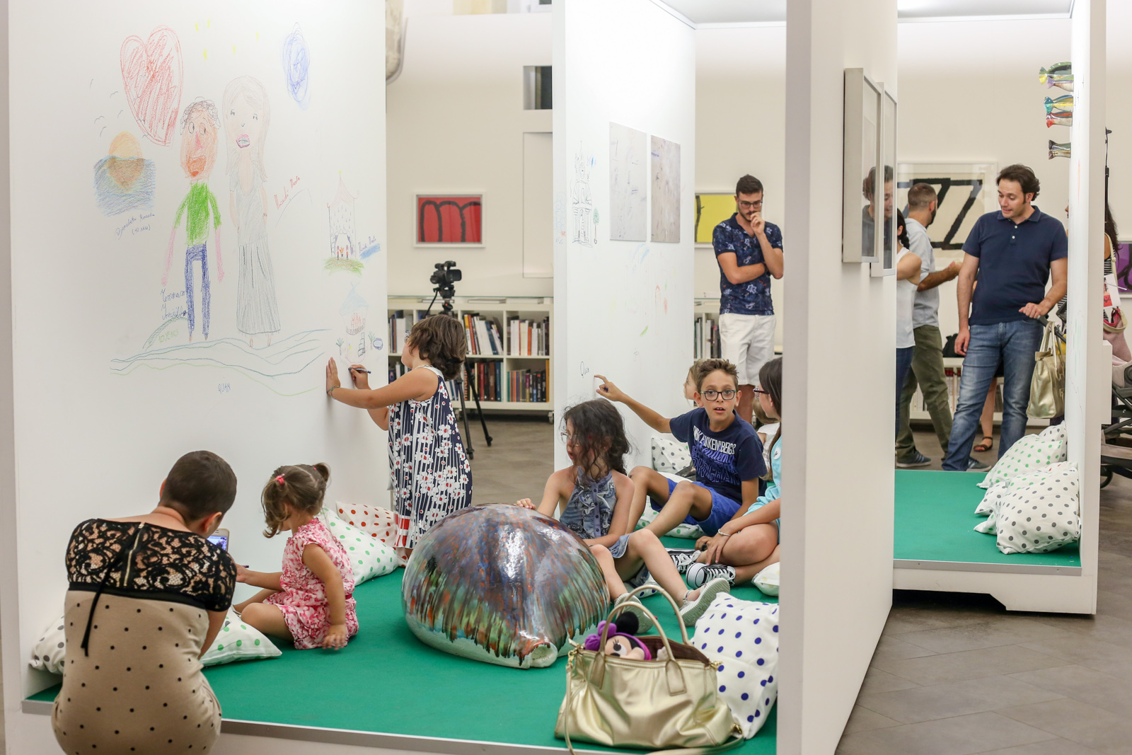 Dieci anni di arte in Sicilia. Alle Quam Scicli una festa-mostra