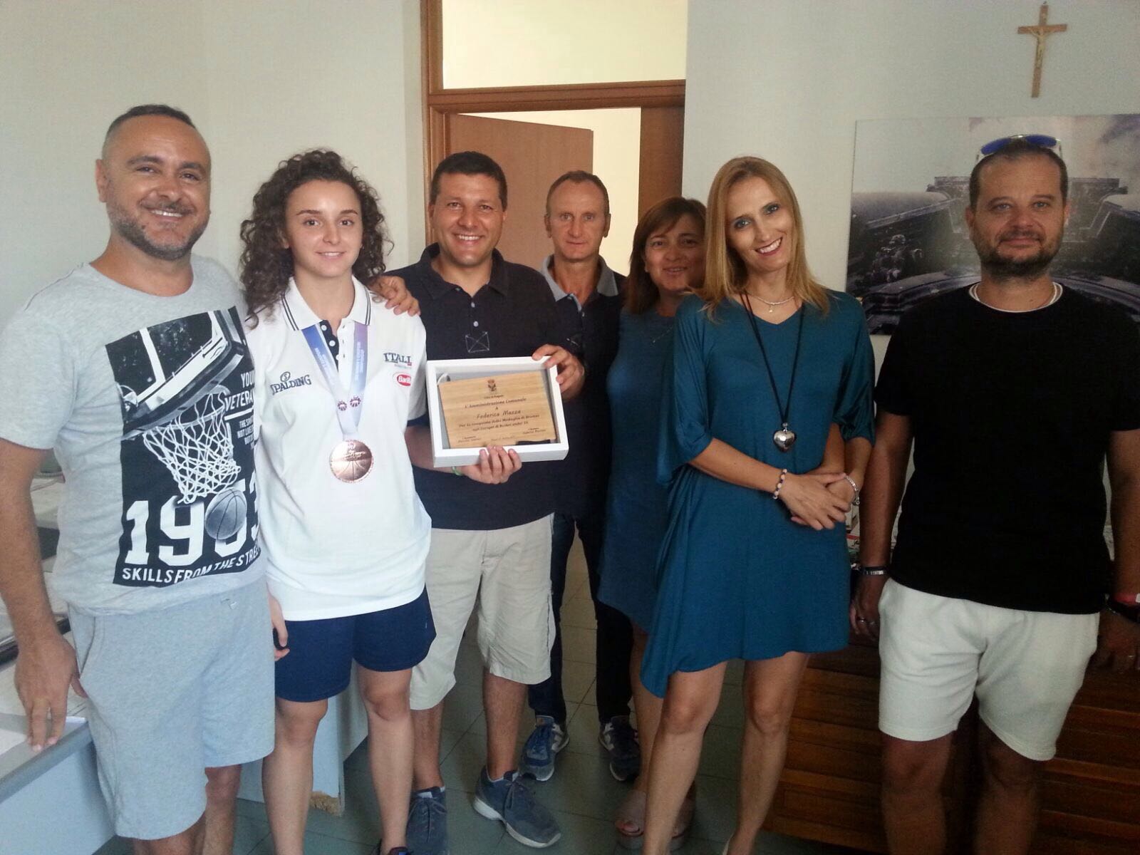 Il Comune di Ragusa premia la cestista Federica Mazza, medaglia di bronzo ai campionati europei Under 16