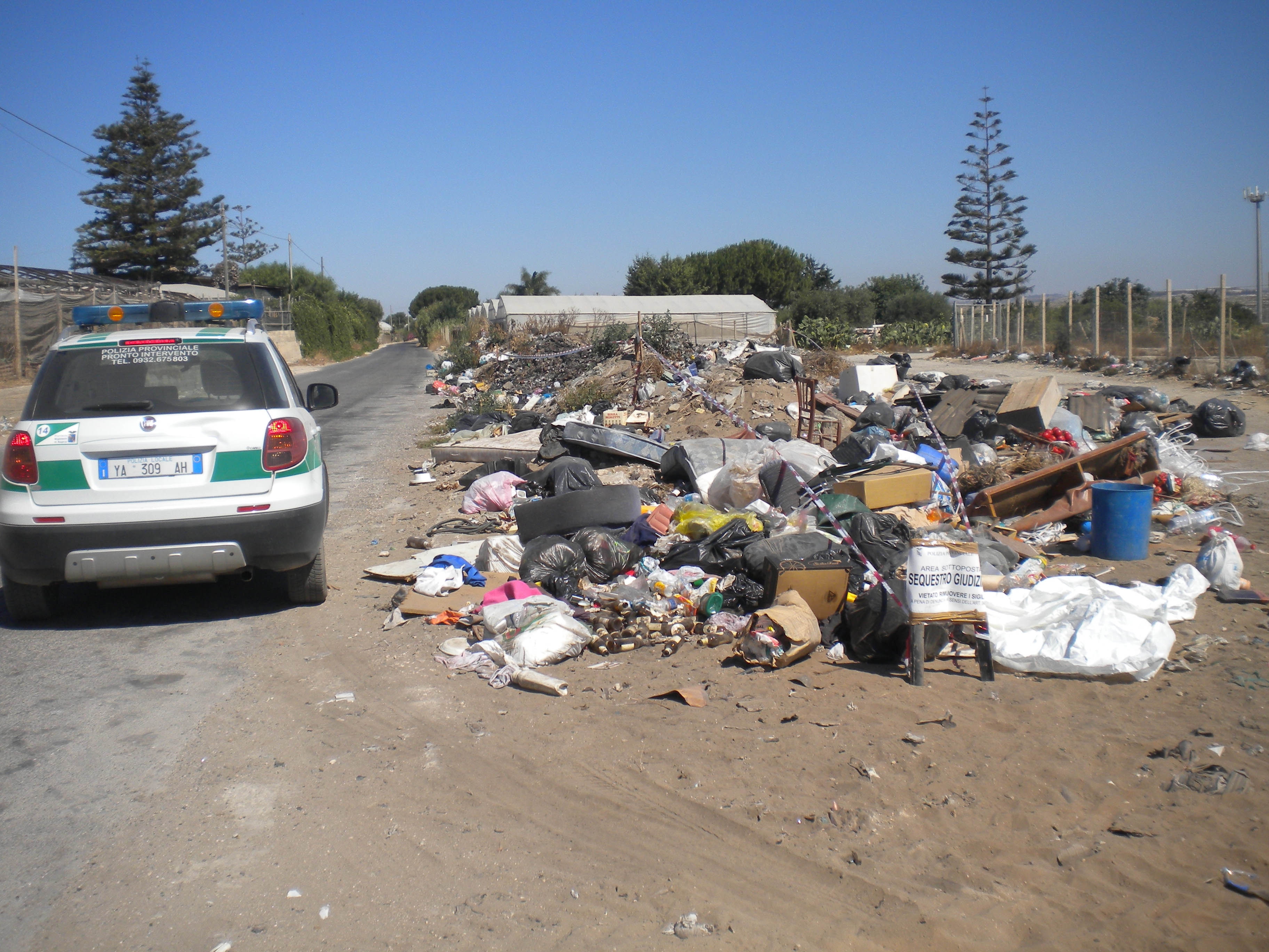 Sequestrata discarica a cielo aperto ad Acate