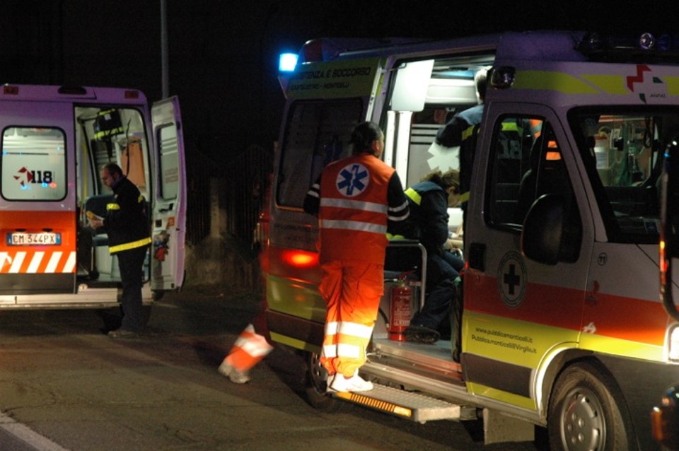 Esalazioni in albergo a Ragusa, grave una coppia di sposi. Sarebbe un problema della fognatura comunale