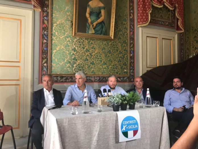 Casini a Scicli parla di politica regionale. No ad accordi col centro destra